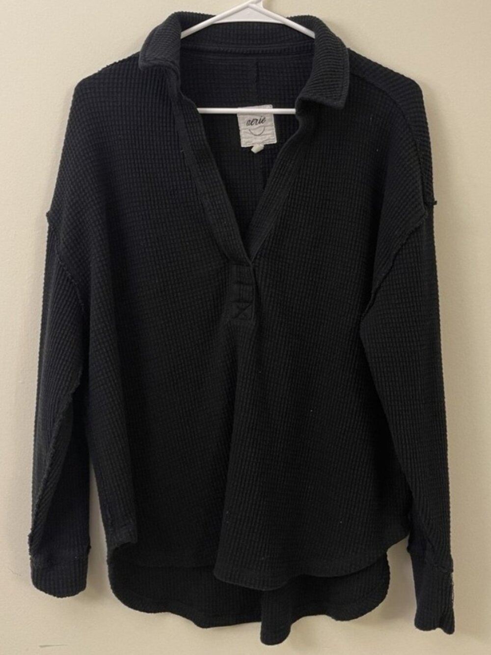 Aerie Black Waffle Knit Collared V-Neck Pullover Size S